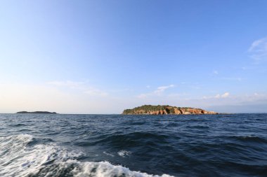 Hareket eden okyanus manzarası.