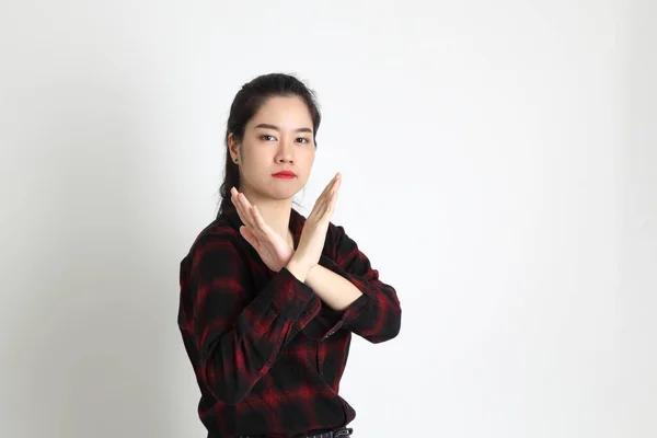 Jovem Mulher Asiática Com Roupas Casuais Fundo Branco — Fotografia de Stock