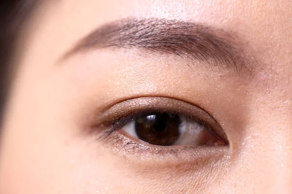 Mujer Asiática Los Ojos Con Maquillaje — Foto de Stock