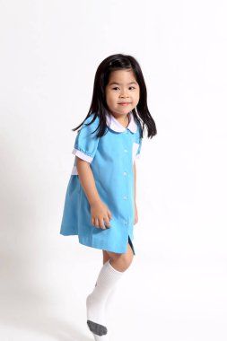 Beyaz arka plandaki Asyalı kız..