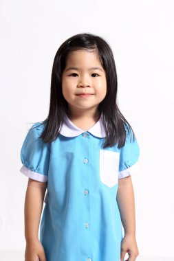 Beyaz arka plandaki Asyalı kız..