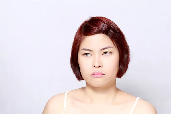Portrait Femme Asiatique Sur Fond Blanc — Photo