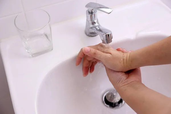 Lavar Mãos Bacia — Fotografia de Stock