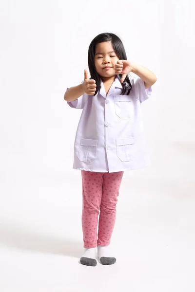 Jovem Menina Asiática Uniforme Médico — Fotografia de Stock