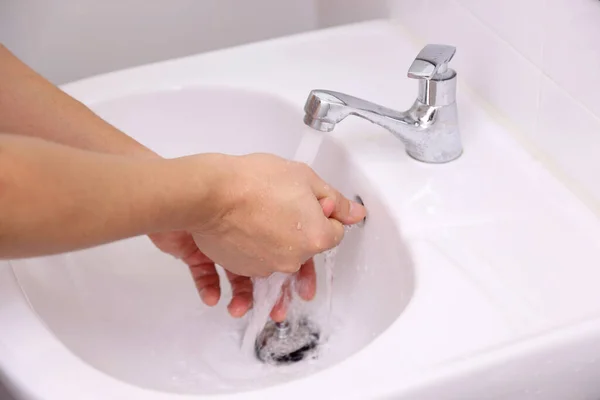 Washing Hands Basin — Stock Photo, Image