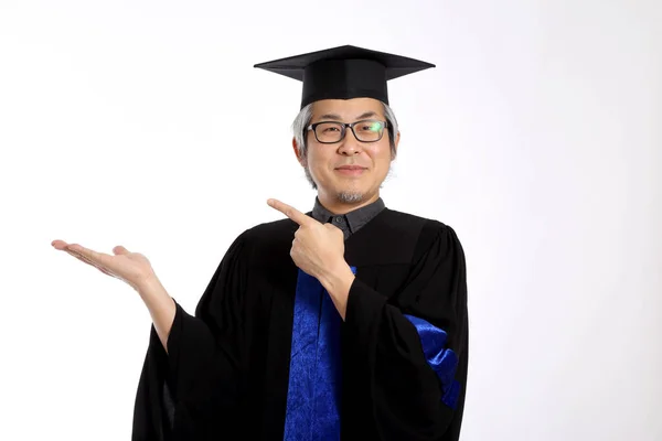 Hombre Asiático Con Vestido Graduación —  Fotos de Stock