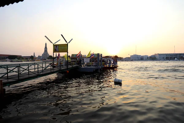 Bangkok Tailândia Dezembro 2019 Navio Transportado Levando Turista Para Cruzar — Fotografia de Stock