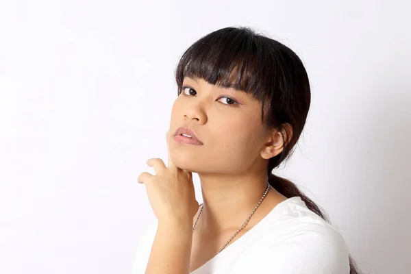 Portrait Femme Asiatique Sur Fond Blanc — Photo