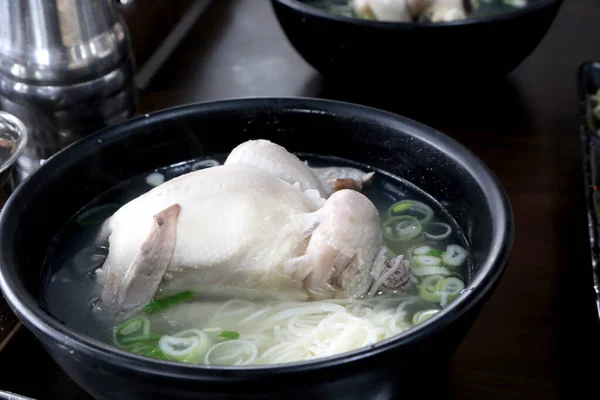 Zuppa Pollo Ginseng Cibo Tradizionale Corea Del Sud — Foto Stock