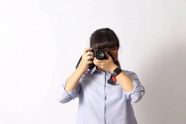 Aziatische Vrouw Poseren Witte Achtergrond — Stockfoto