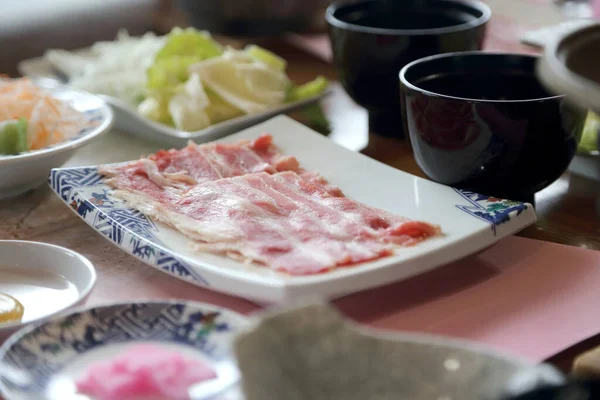 Japanischer Gegrillter Speck Mit Frischer Zutat — Stockfoto