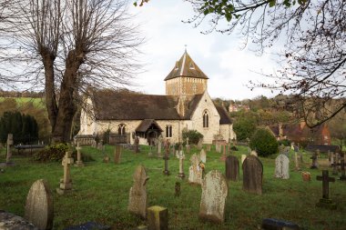 Puttenham St John Baptist Kilisesi İngiltere'de