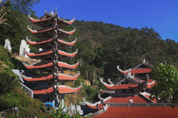 Templo del Nirvana Buda Ta Cu montaña Phan Thiet, Vietnam — Foto de Stock
