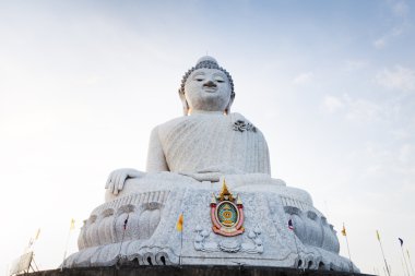 Büyük mermer Buda heykeli Phuket Island, Tayland