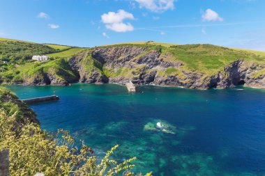 Seçme Port Issac Atlantik Okyanusu kıyısında, Cornwall, İngiltere, birim