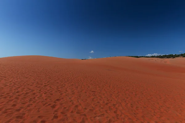 Dunas de arena roja Mui Ne villiage, Vietnam — Foto de Stock