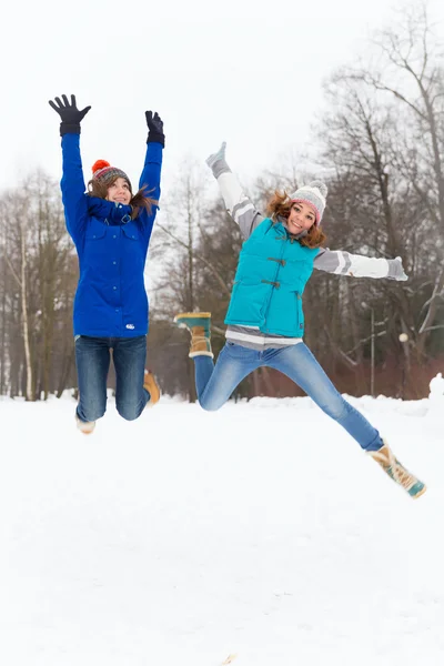 Winter women have fun outdoors — Stock Photo, Image