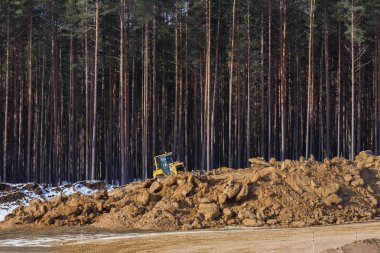 iş yerinde sarı Ekskavatör