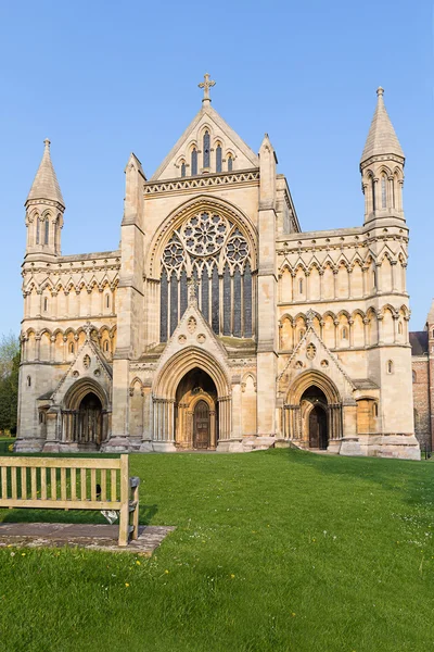 Catedral e Abadia Igreja de Saint Alban em St. Albans, Reino Unido — Fotografia de Stock