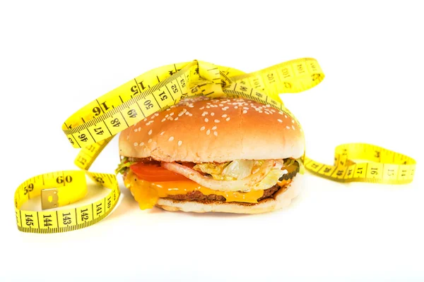 Burger avec ruban à mesurer — Photo