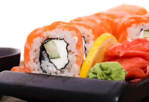 Zalmsushi rollen — Stockfoto