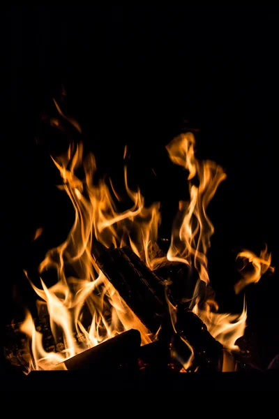 Fuego en una chimenea — Foto de Stock