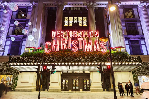 12 November 2014 Selfridges shop on Oxford Street,  London, UK, decorated for Christmas and 2015 New Year — Stock Photo, Image