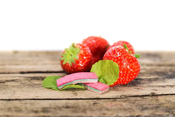 Gomme à mâcher aux fraises — Photo