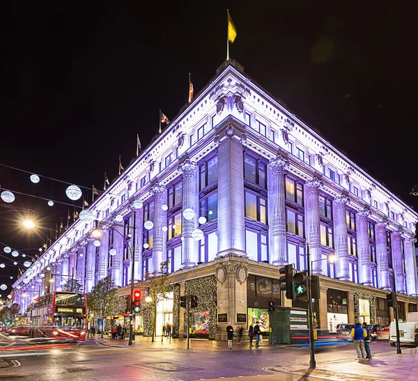 13 Kasım 2014 Oxford Street, Londra, Noel için dekore edilmiş 