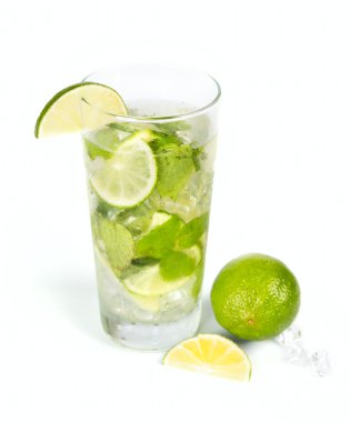 Mohito mojito içki buz nane ve limon ile
