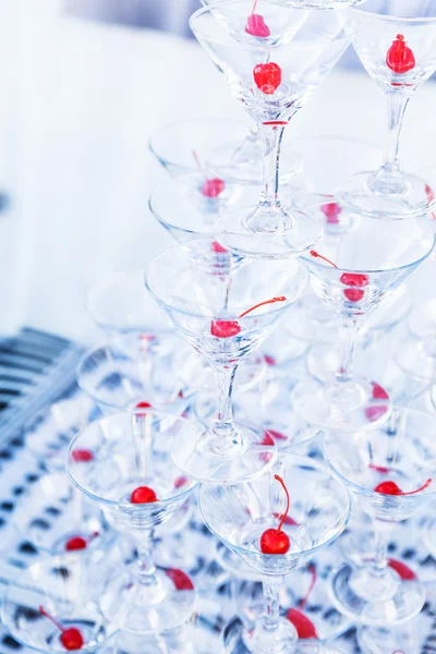 Piramide champagne martini glazen — Stockfoto