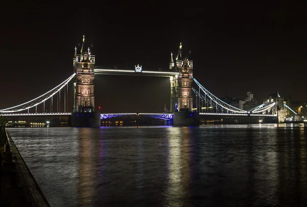 Mostu Tower bridge nocą, Londyn — Zdjęcie stockowe