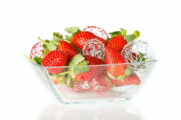 Färska saftiga söta Valentine jordgubbe på vit bakgrund — Stockfoto