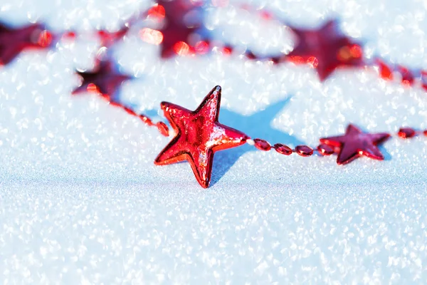 Composición navideña con estrellas rojas — Foto de Stock