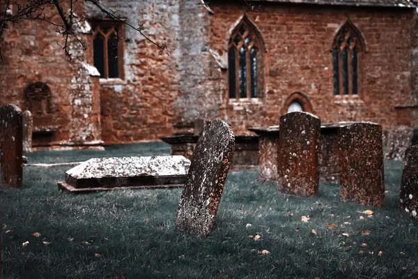 Puttenham Szent János a Baptista Egyház Helloween stílus Angliában — Stock Fotó