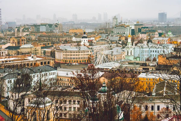 Vista aérea superior do distrito de Podil, cidade de Kiev, paisagem urbana de Kiev, capital da Ucrânia — Fotografia de Stock