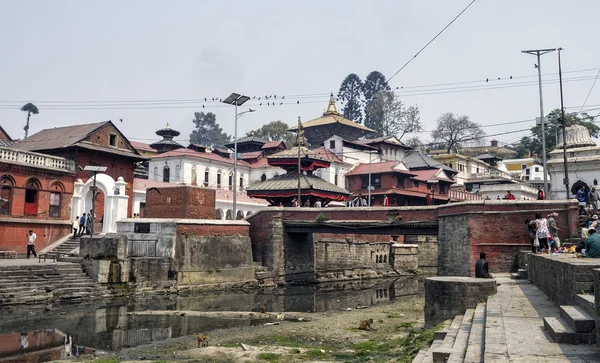 Kathmandu Nepal Kwietnia 2016 Życia Działalności Wzdłuż Święta Rzeka Bagmati — Zdjęcie stockowe