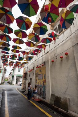 İkinci Cariye Yolu 'ndaki turist ve ziyaretçiler ya da Yi Lai Hong. İkinci Cariye Yolu, Malezya 'nın Ipoh şehrindeki Leech Caddesi' nde dar ve küçük bir yoldur..