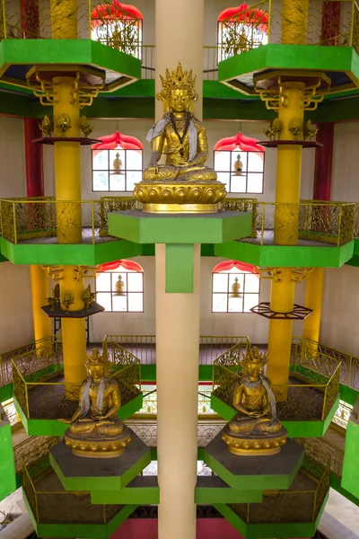 Wewnątrz Tambun Tibetian świątyni buddyjskiej pagody, Perak — Zdjęcie stockowe
