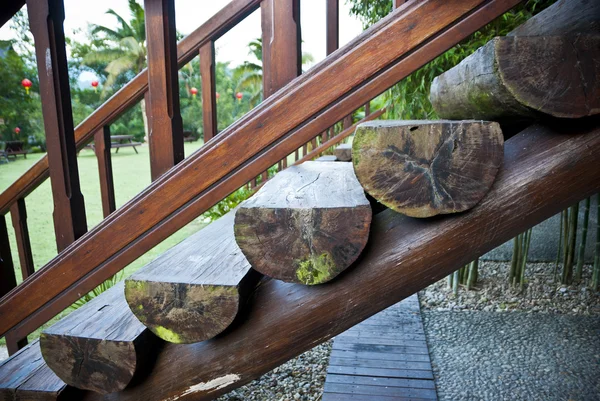 Escadas de madeira dos logs — Fotografia de Stock