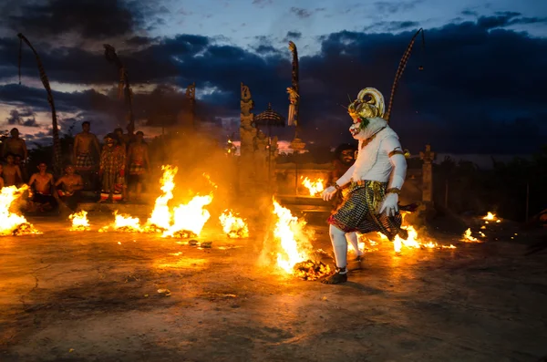 Traditional Balinese Kecak Dance, Uluwatu Temple, Bali — Stock Photo, Image