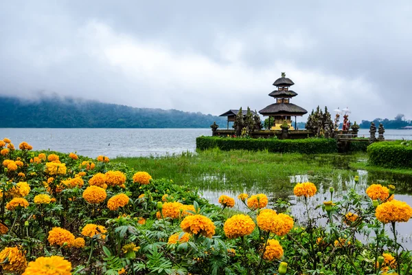 Temple Ulun Danu, Bali, Indonésie  - — Photo