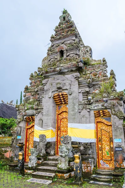 Храм Улунь-Дану, Бали, Индонезия — стоковое фото