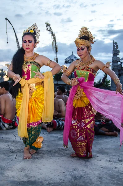 Tradiční Balijský tanec Kecak, Uluwatu Temple, Bali — Stock fotografie