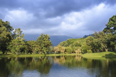 Taiping Gölü Bahçe gün batımında, Taiping, Malezya