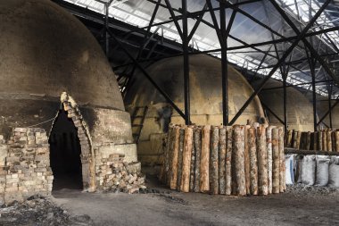 Geleneksel kömür fabrikası, Sepetang, Malezya