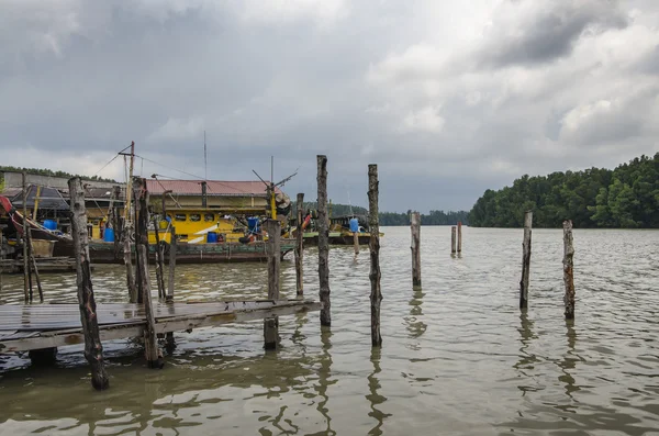 Kuala Sepetang fiskeby, Taiping, Malaysia — Stockfoto