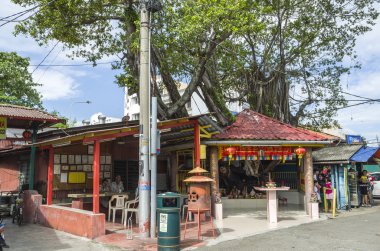 Küçük tapınak girişinde çiğnemek İskelesi, Penang, Malezya.