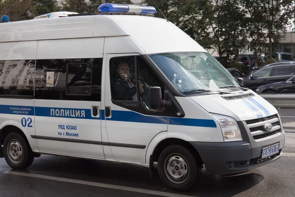 Carro de serviço de patrulha russo no post.Moscou. Setembro, 01, 2015 — Fotografia de Stock