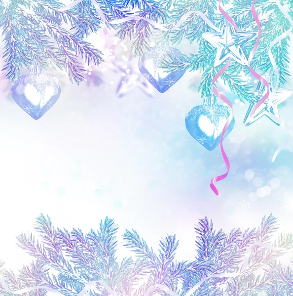 スプルースの枝にクリスマス グッズ — ストック写真